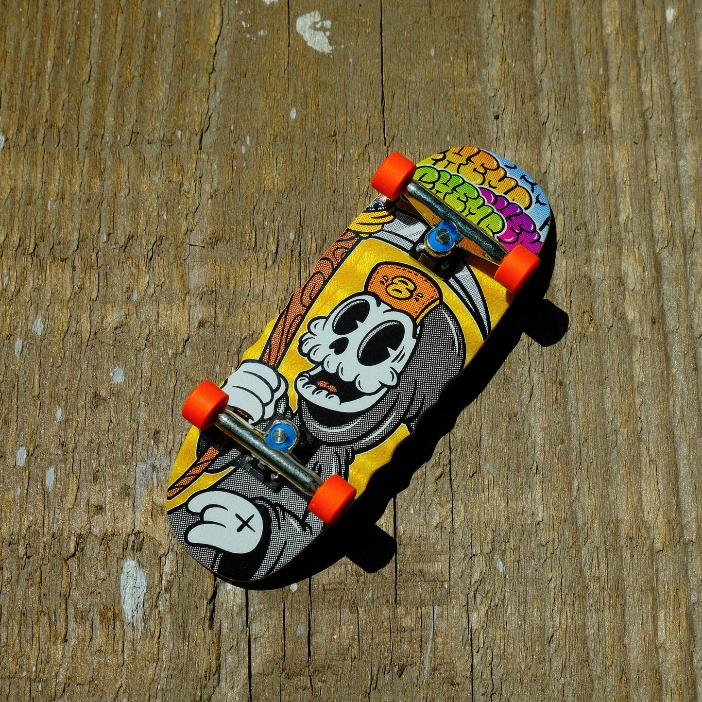 Chems 33mm Yellow Background Gray Toon Grim Fingerboard Complete (DELI)