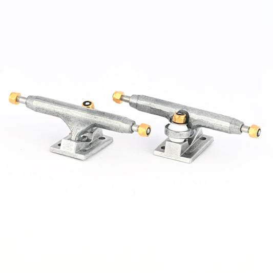 Blackriver 3.0 RAWmon Fingerboard Trucks Raw Silver