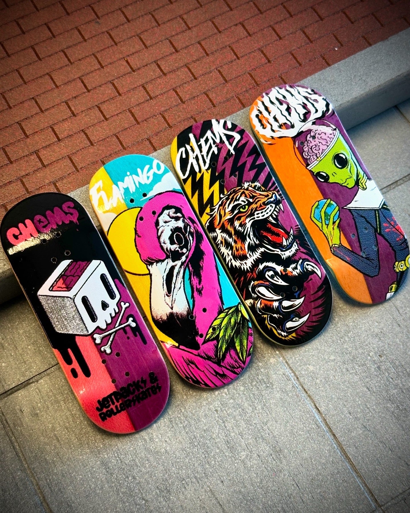 Chems “Tiger” (Split Bottom Ply) Fingerboard Deck