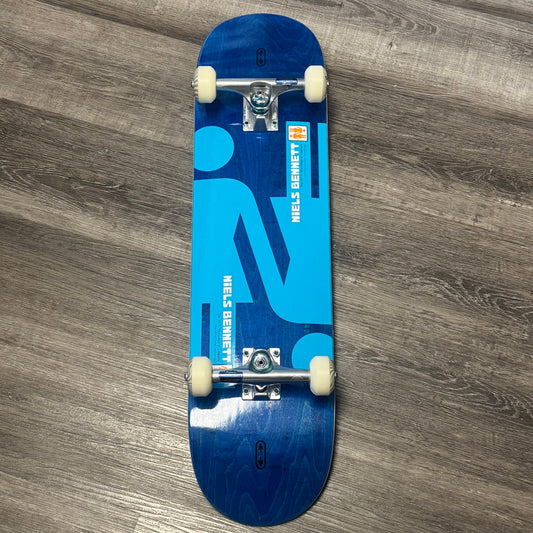 Girl Bennett Double OG 8.0" Symmetrical Skateboard Complete