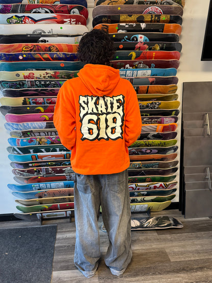 SKATE 618 STACKED LOGO PULLOVER HOODIE SAFETY ORANGE