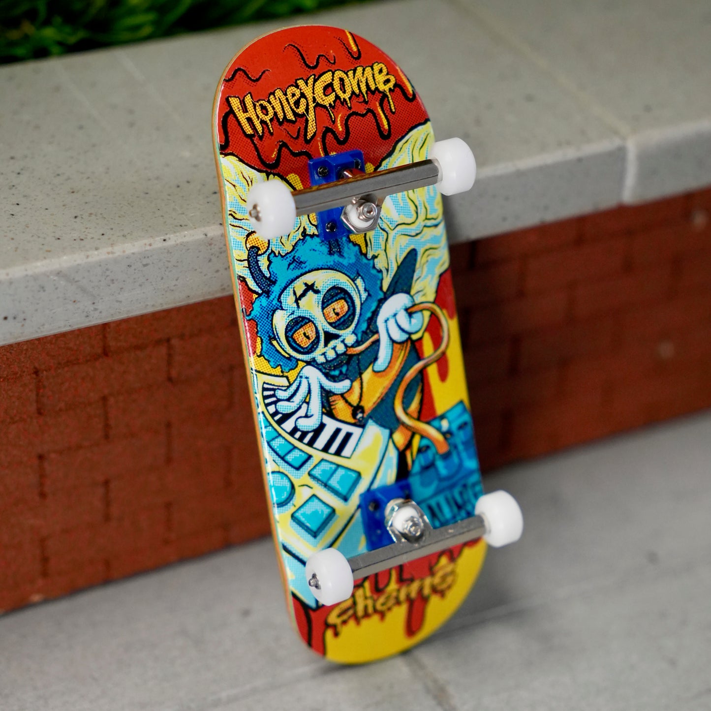Chems "Honeycomb" Red/Blue Fingerboard Complete